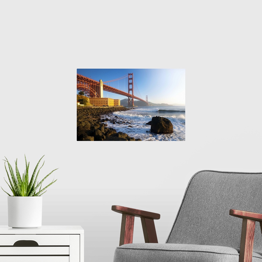 A modern room featuring USA, California, San Francisco, Golden Gate Bridge