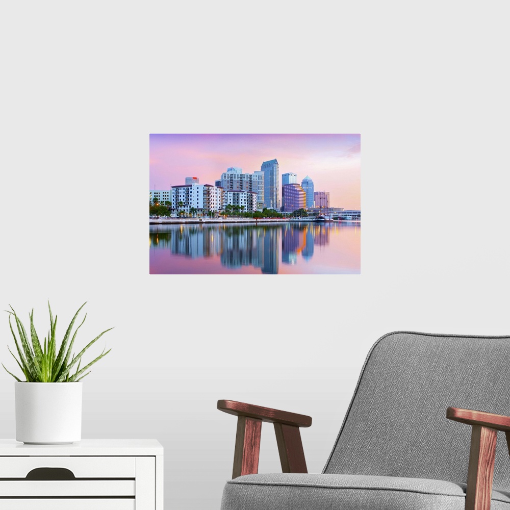 A modern room featuring Florida, Tampa, Skyline, Dawn, Hillsborough River