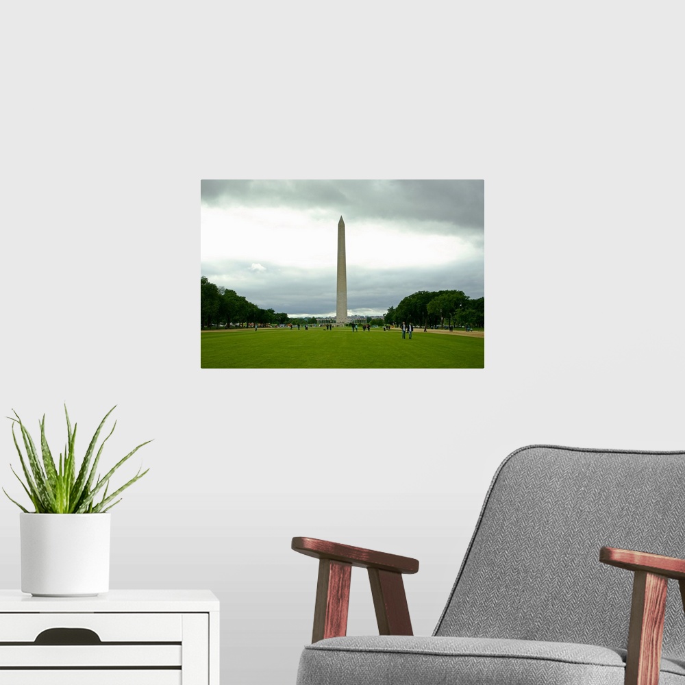 A modern room featuring Usa, DC, Washington Monument