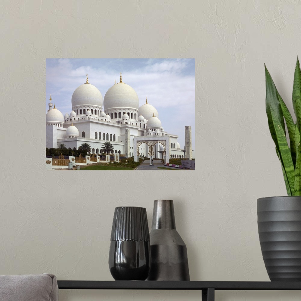 A modern room featuring Sheikh Zayed Mosque, Abu Dhabi, United Arab Emirates, Middle East