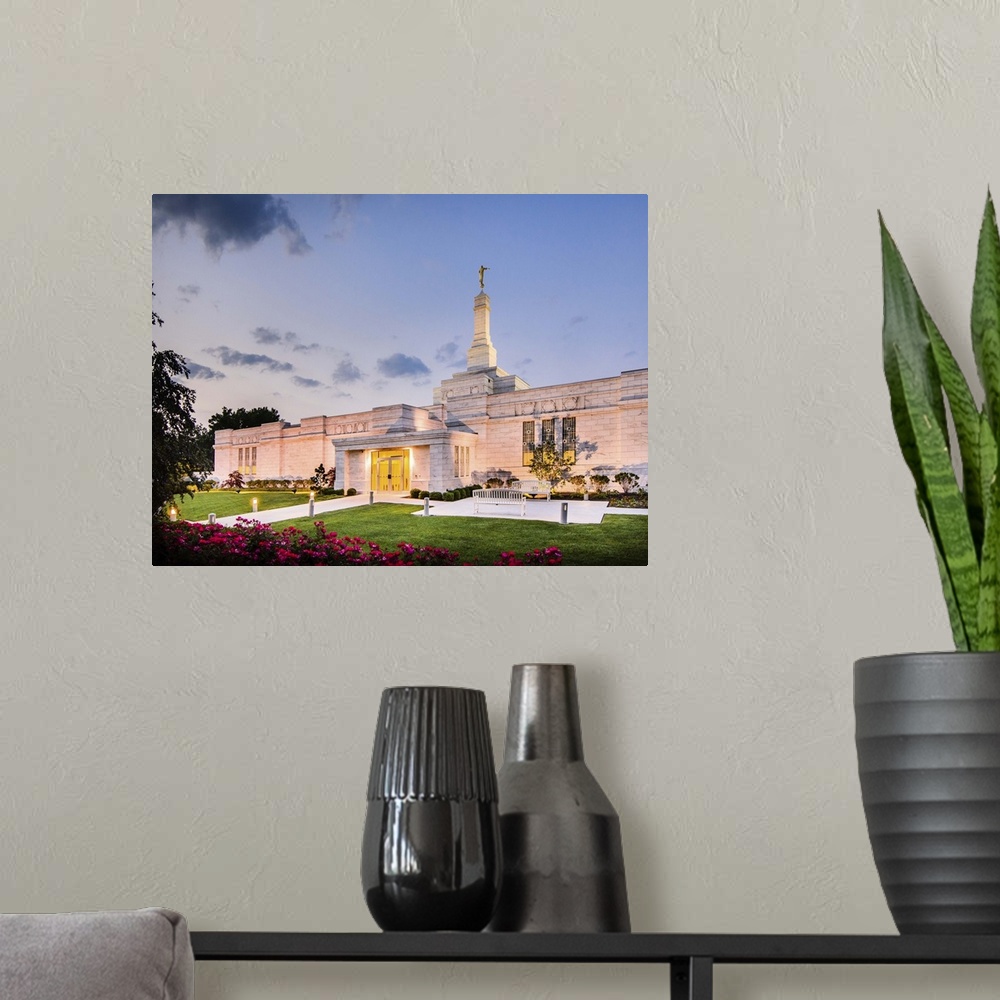 A modern room featuring The Columbus Ohio Temple was dedicated in September 1998 by John Carmack and again by Gordon Hinc...