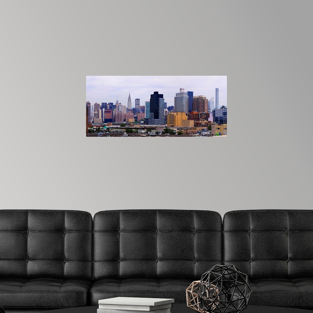 A modern room featuring Manhattan Panoramic View From Queens