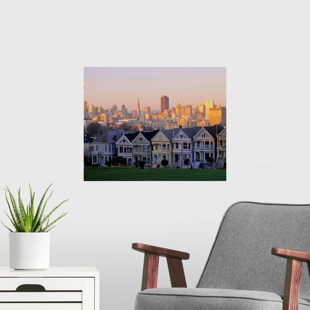 A modern room featuring United States, California, San Francisco, Downtown and Victorian Houses
