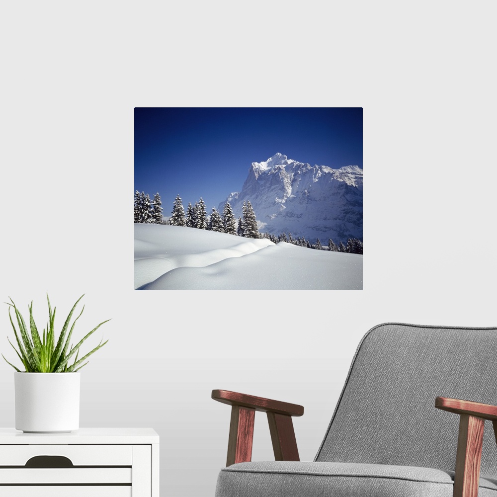 A modern room featuring Snow Grindelwald Switzerland
