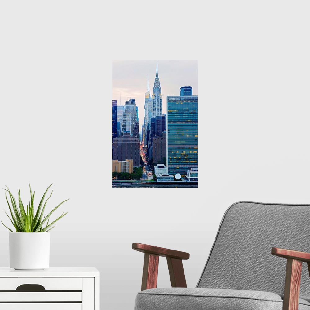 A modern room featuring Chrysler Building, United Nations And 42nd Street
