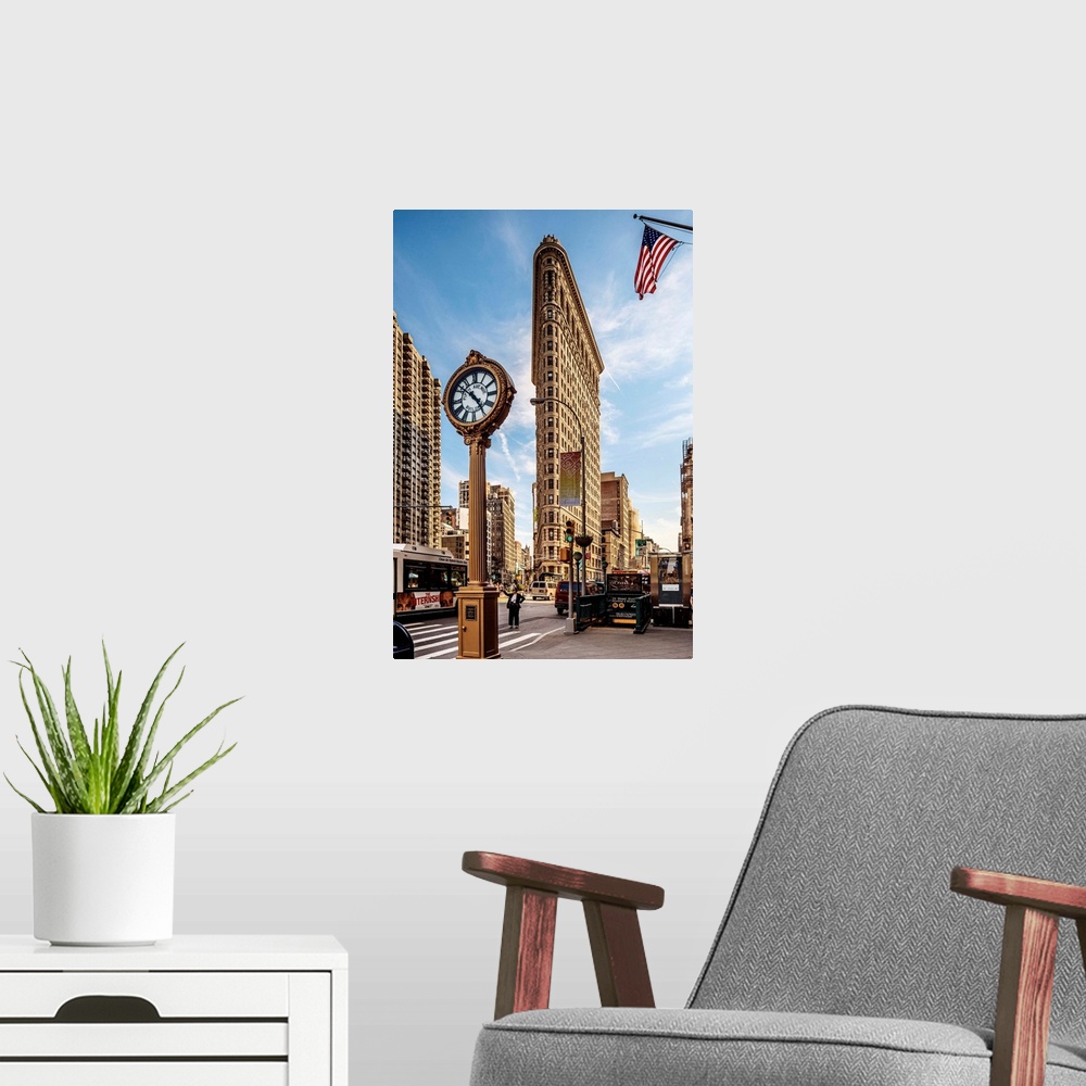 A modern room featuring USA, New York City, Manhattan, Flatiron District, Flatiron Building.