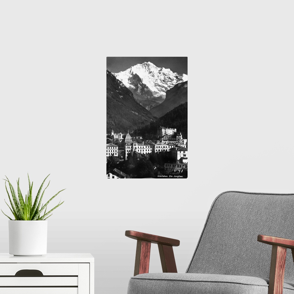 A modern room featuring The Jungfrau In Interlaken