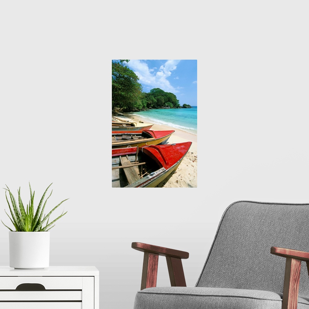 A modern room featuring Boston Beach, Port Antonio, Jamaica, West Indies, Central America