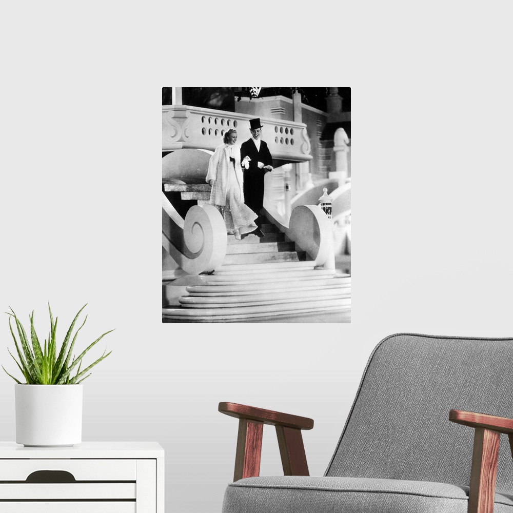 A modern room featuring Ginger Rogers and Fred Astaire in Top Hat - Movie Still