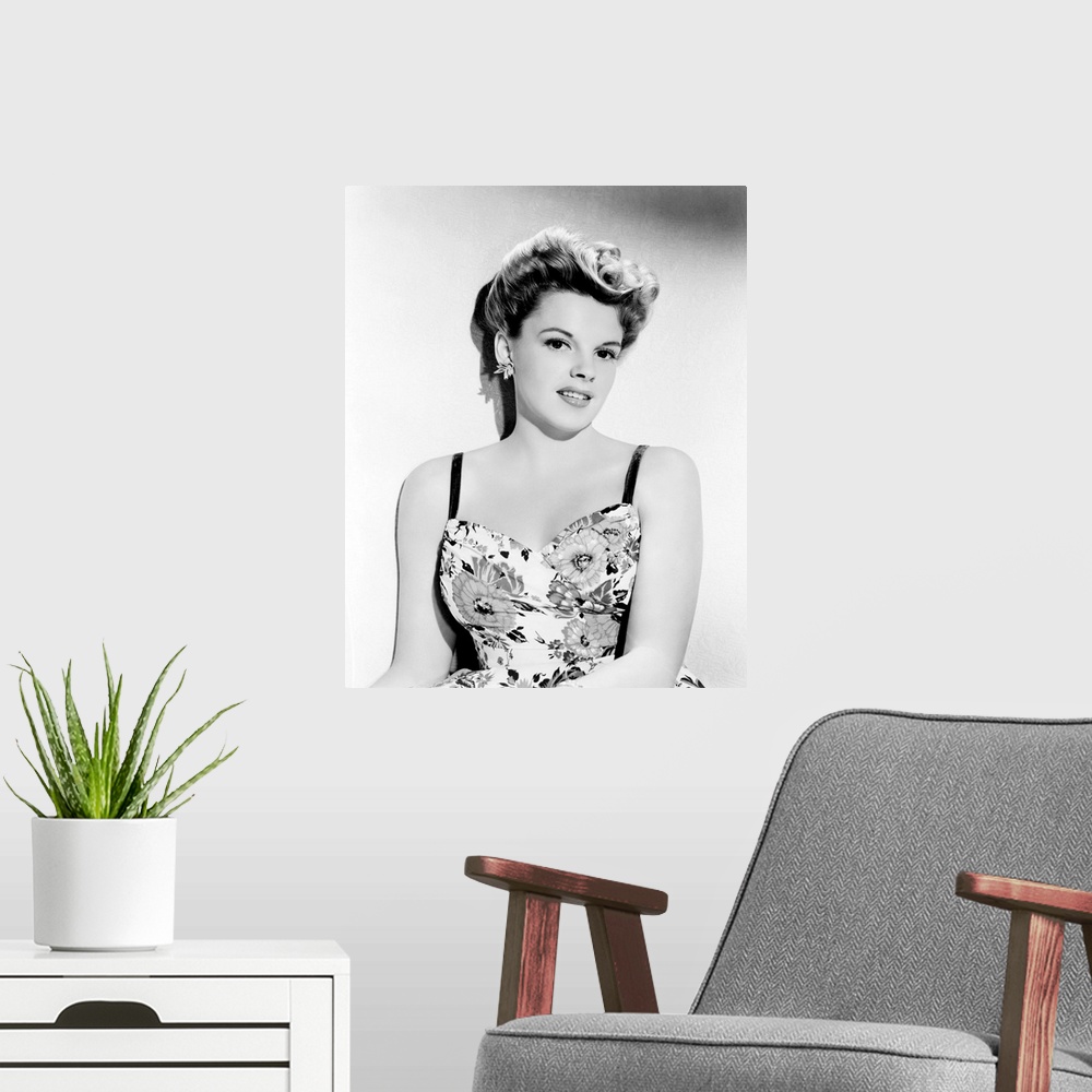 A modern room featuring Judy Garland, 1943