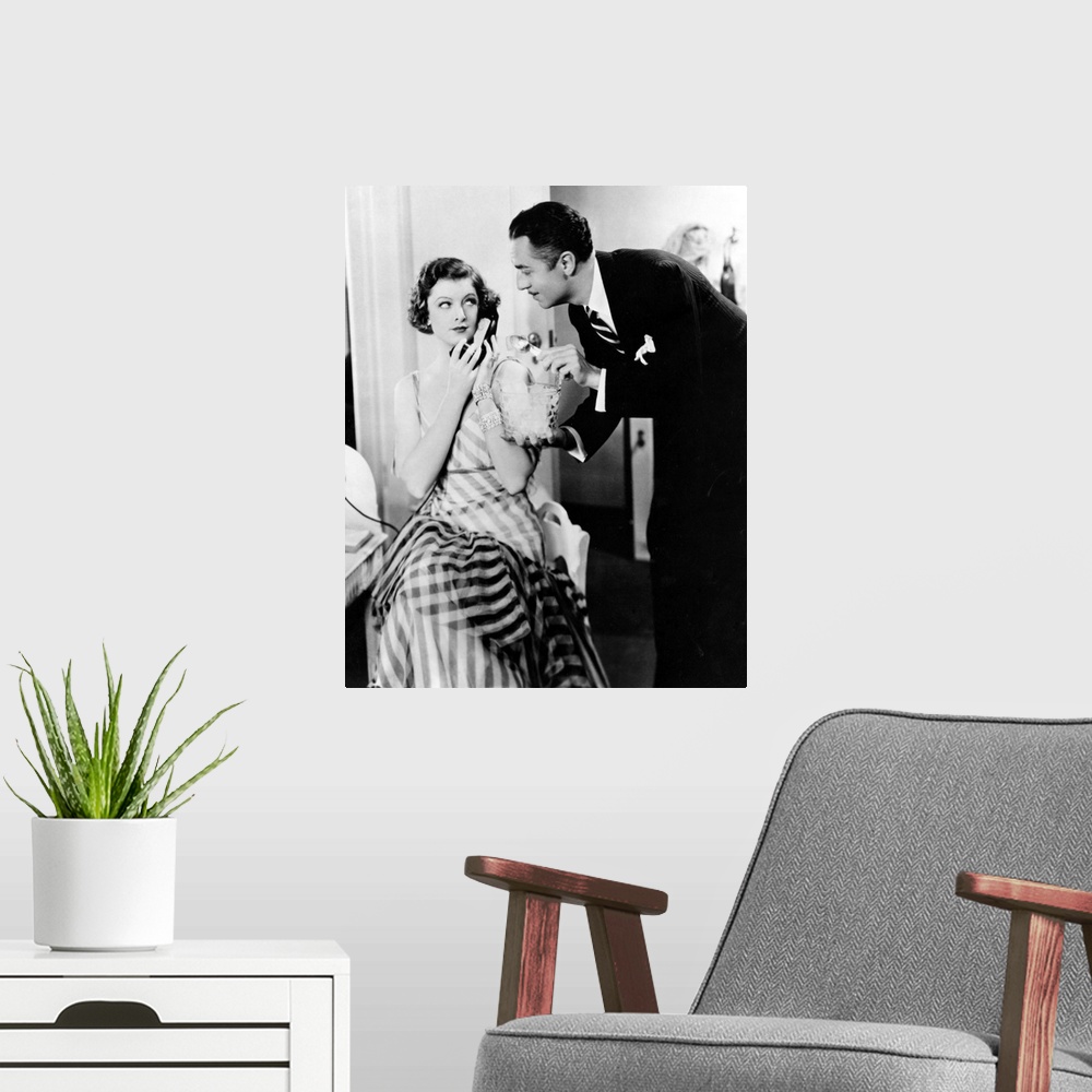 A modern room featuring William Powell and Myrna Loy in The Thin Man - Movie Still