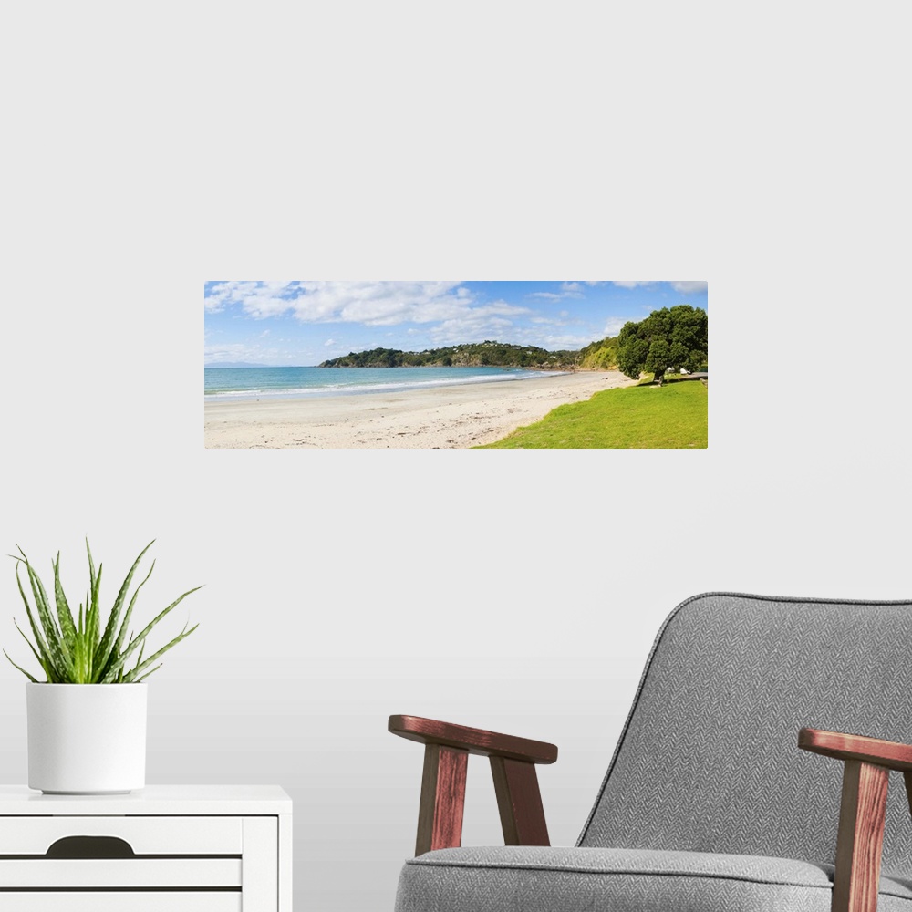 A modern room featuring Oneroa Beach, Waiheke Island, Auckland, North Island, New Zealand