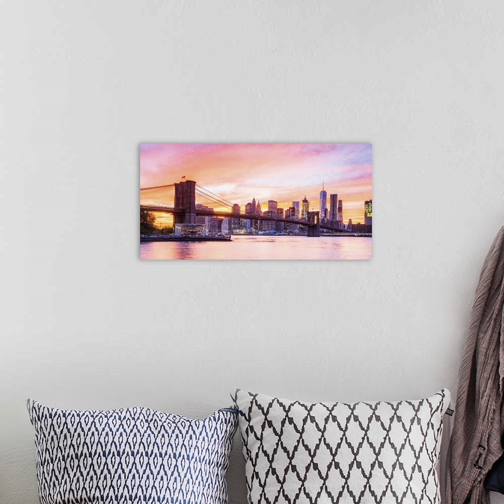 A bohemian room featuring Brooklyn Bridge and Manhattan skyline, New York, USA.