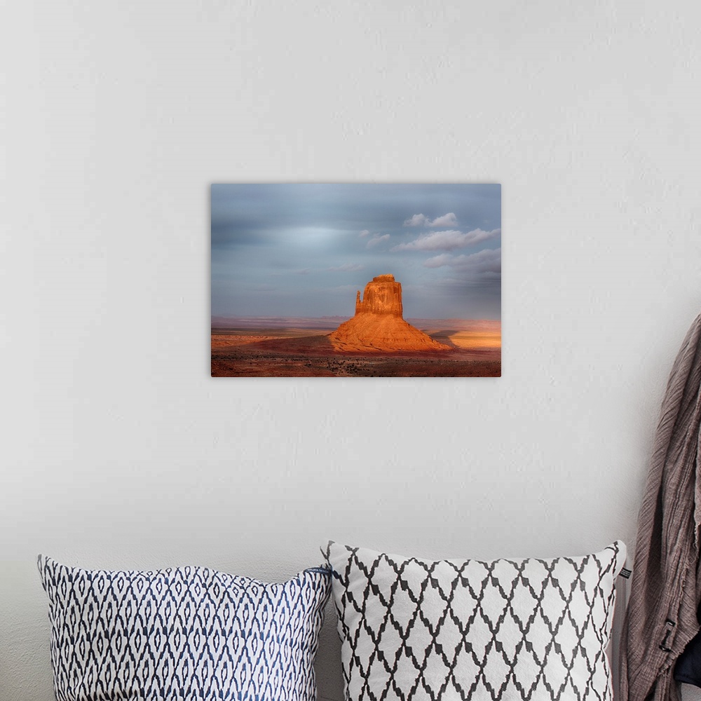 A bohemian room featuring AZ, Monument Valley, East Mitten at sunset.