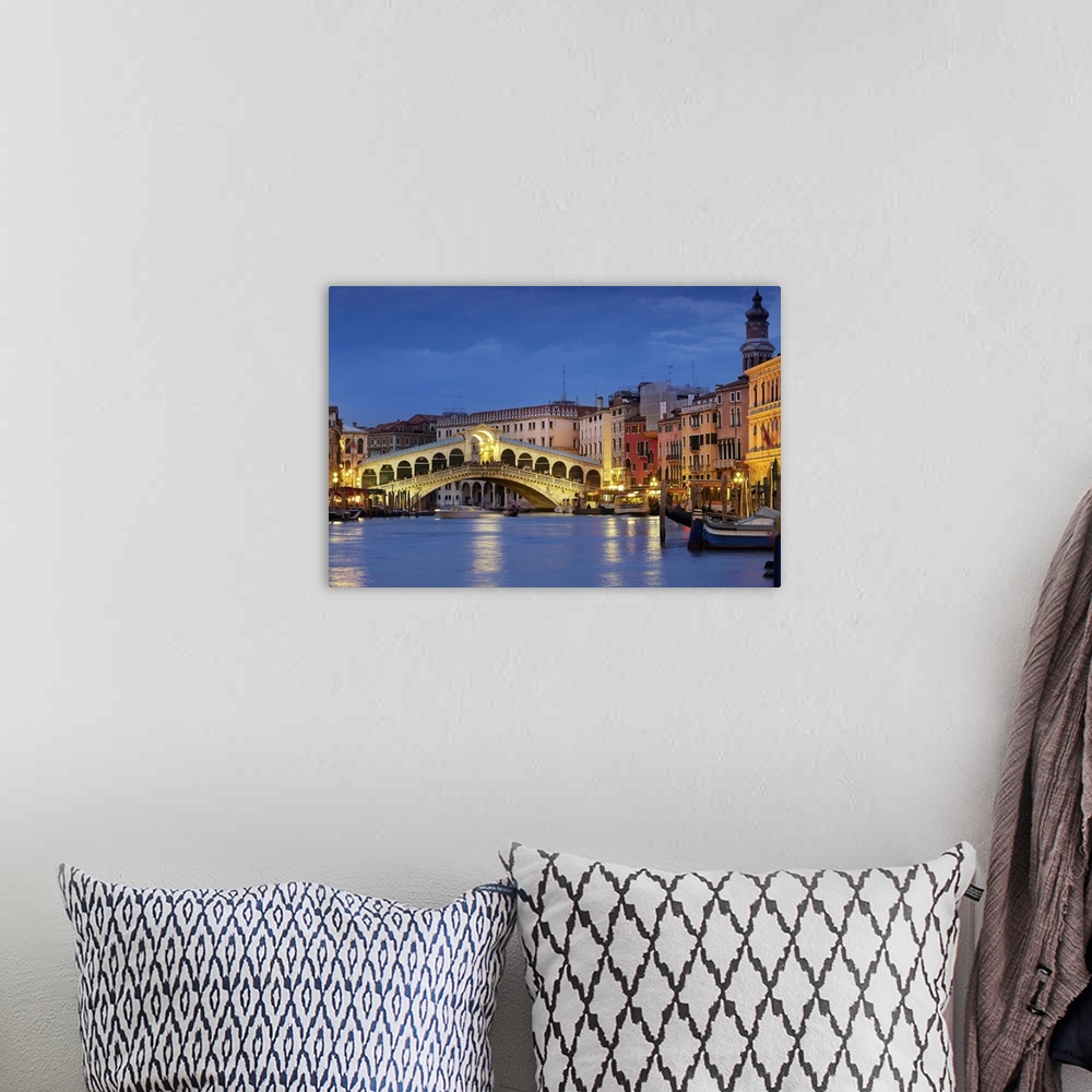 A bohemian room featuring Italy, Veneto, Venice, Rialto Bridge, Grand Canal and Rialto Bridge at night