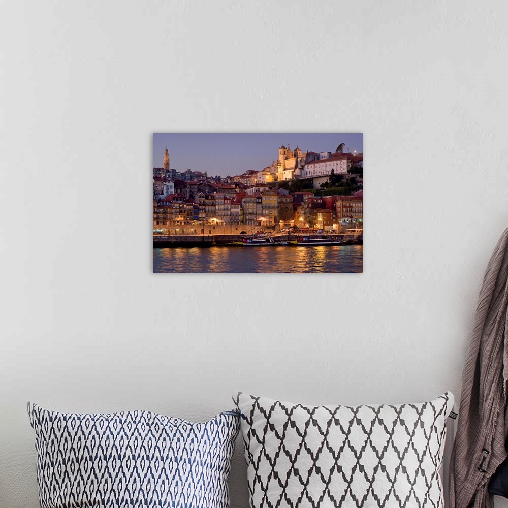 A bohemian room featuring Portugal, Porto, Costa Verde, the Douro river and the Ribeira district of the old town