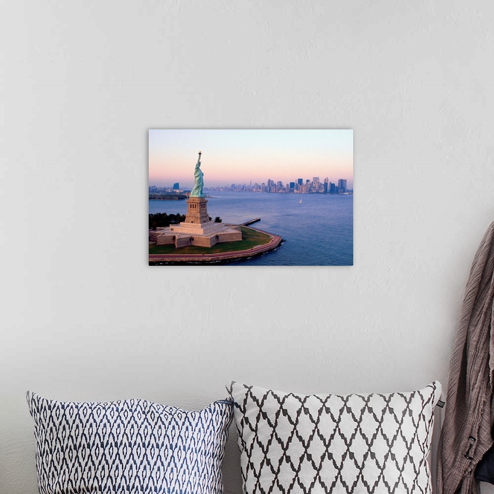 A bohemian room featuring Statue of Liberty and skyline of New York City , USA