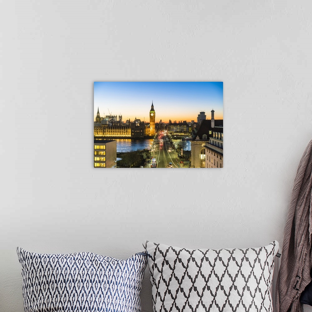 A bohemian room featuring View of Big Ben, the Palace of Westminster and Westminster Bridge at dusk, London, England
