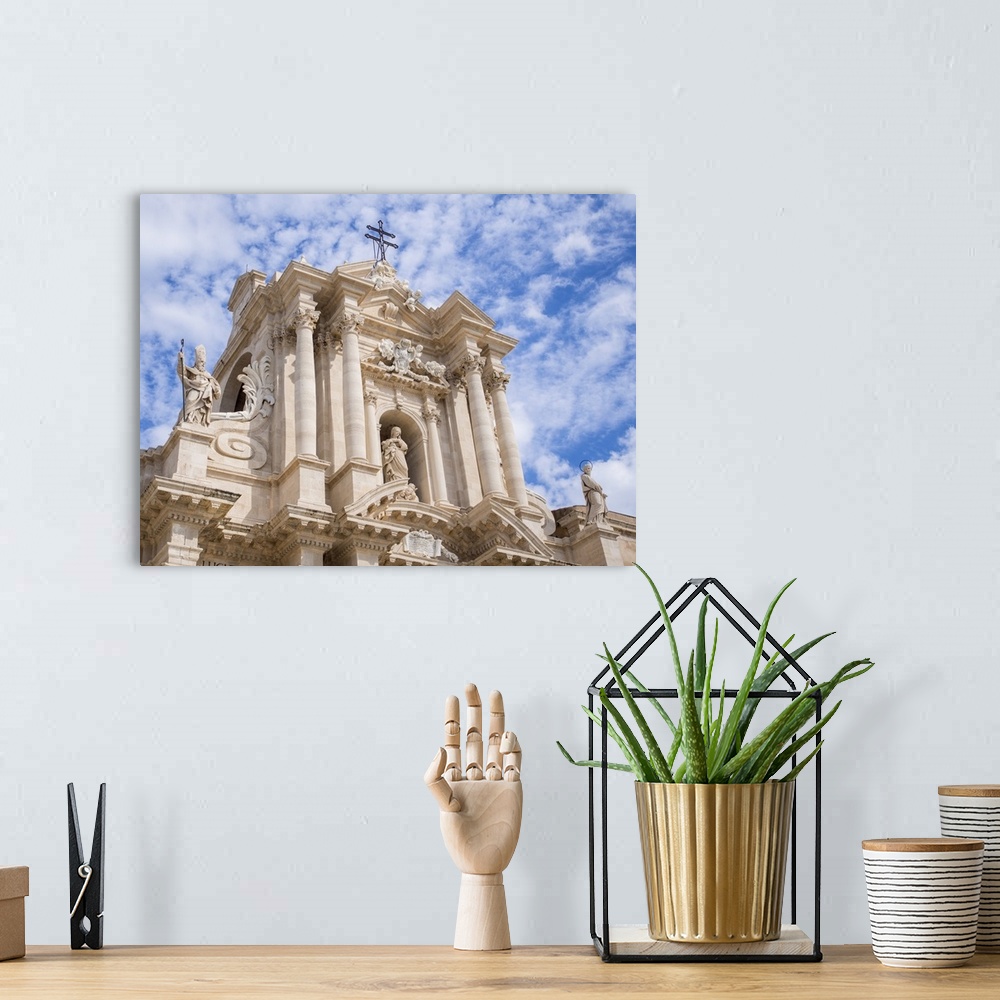 A bohemian room featuring Siracusa Cathedral, Syracuse, UNESCO World Heritage Site, Sicily, Italy, Europe