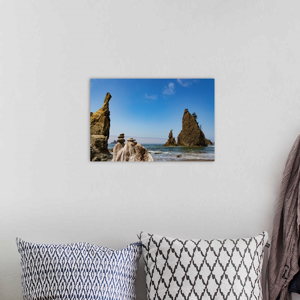 A bohemian room featuring Stones and sea stacks on Rialto Beach in the Olympic National Park Northwest coast, Washington State