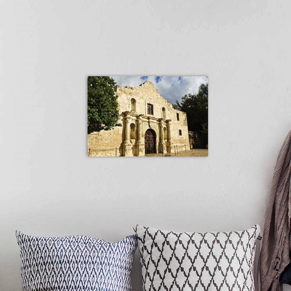 A bohemian room featuring The Alamo, San Antonio Texas
