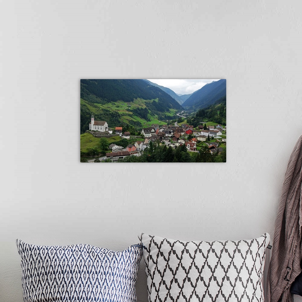 A bohemian room featuring Wassen, Gotthard, Canton of Uri, Swirtzerland