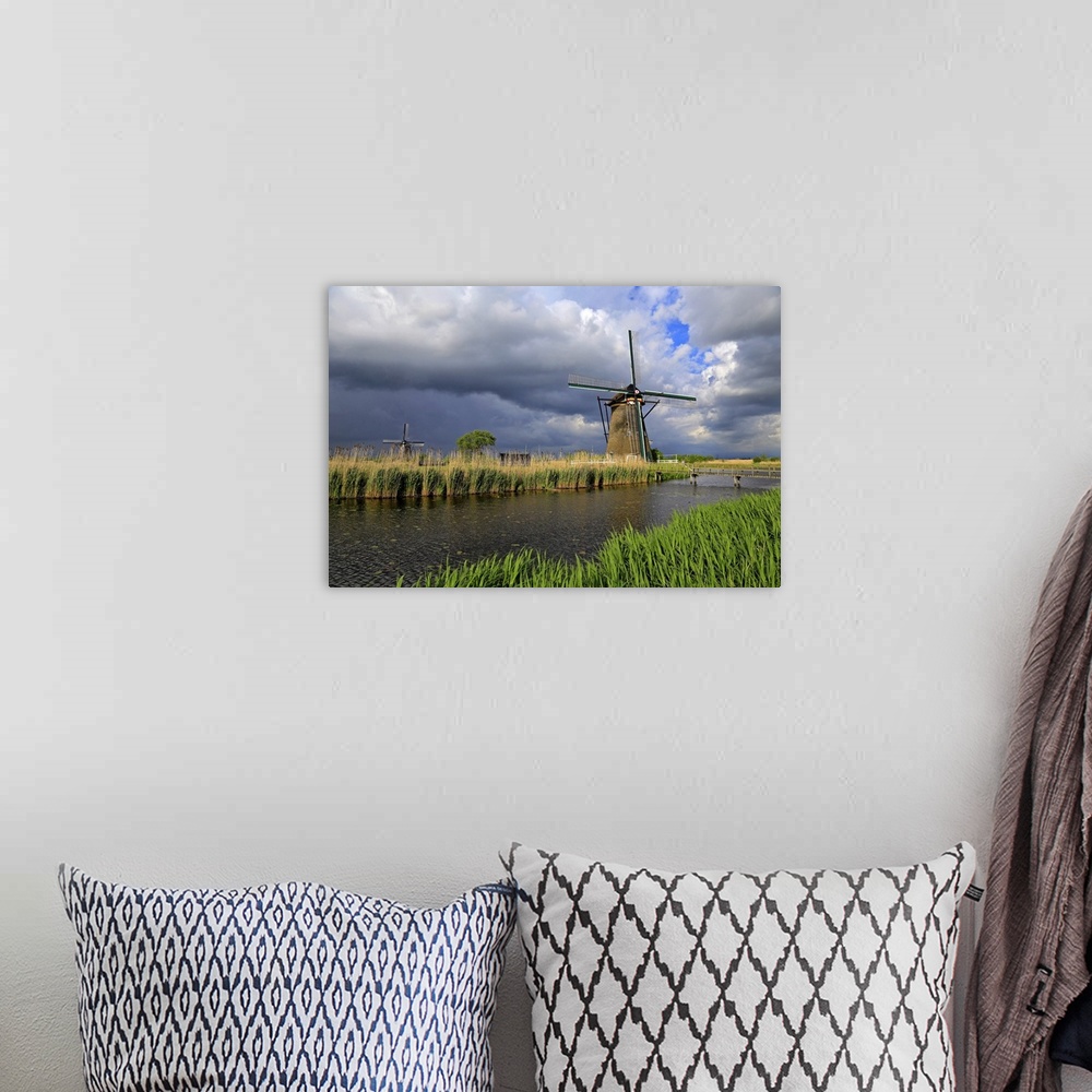 A bohemian room featuring Windmills in Kinderdijk, UNESCO World Heritate Site, South Holland, Netherlands