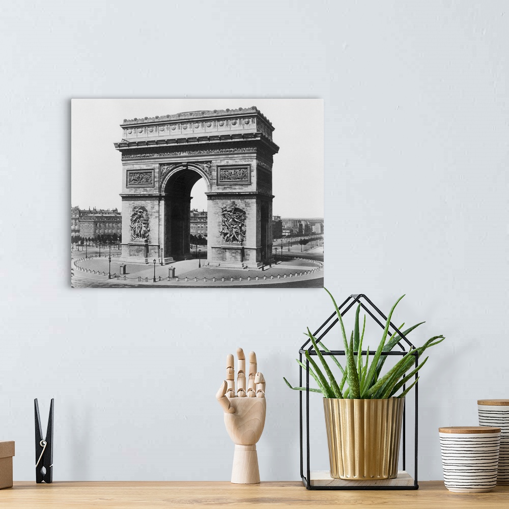 A bohemian room featuring The Arc de Triomphe de l'Etoile, Paris, France.