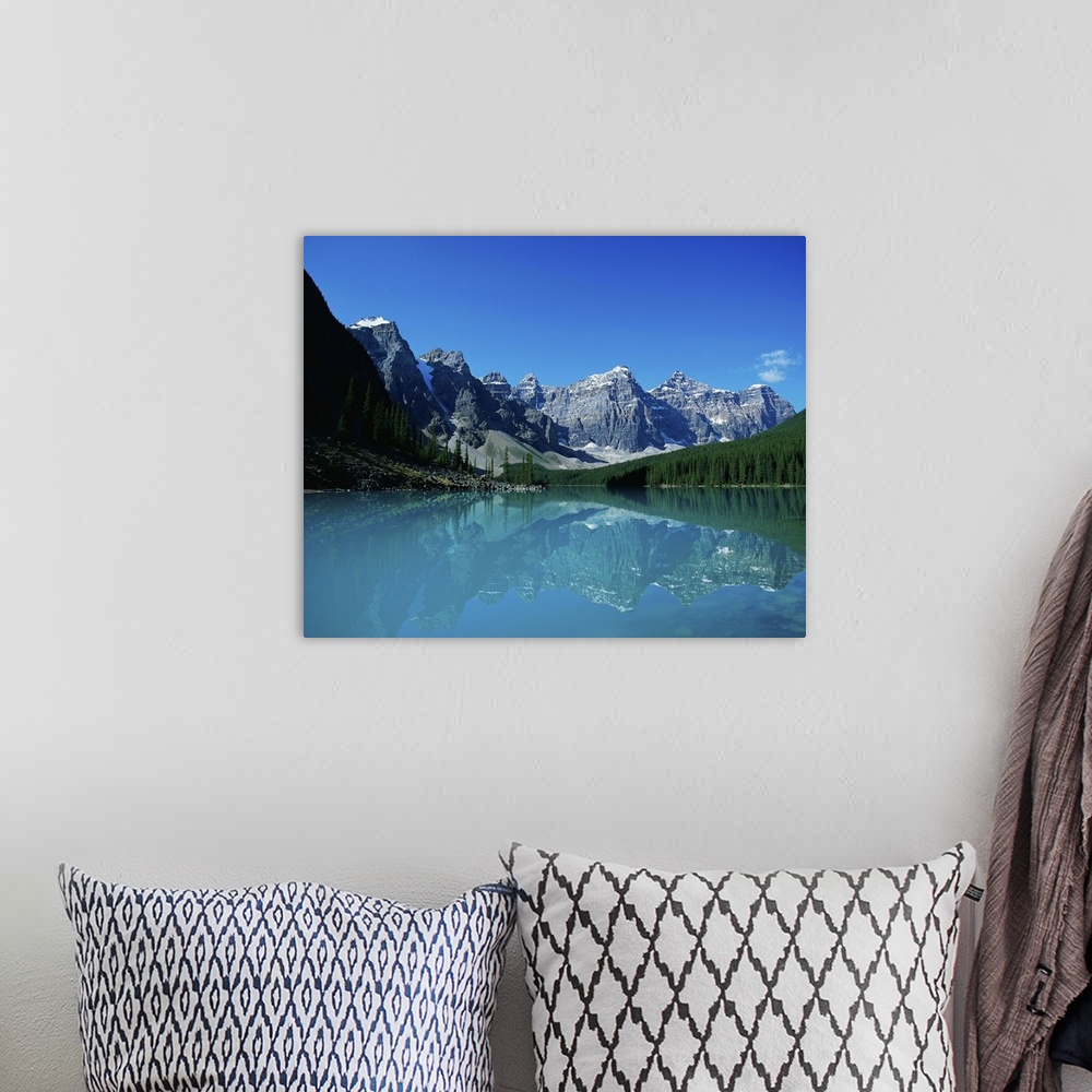 A bohemian room featuring Moraine Lake and mountains, Banff