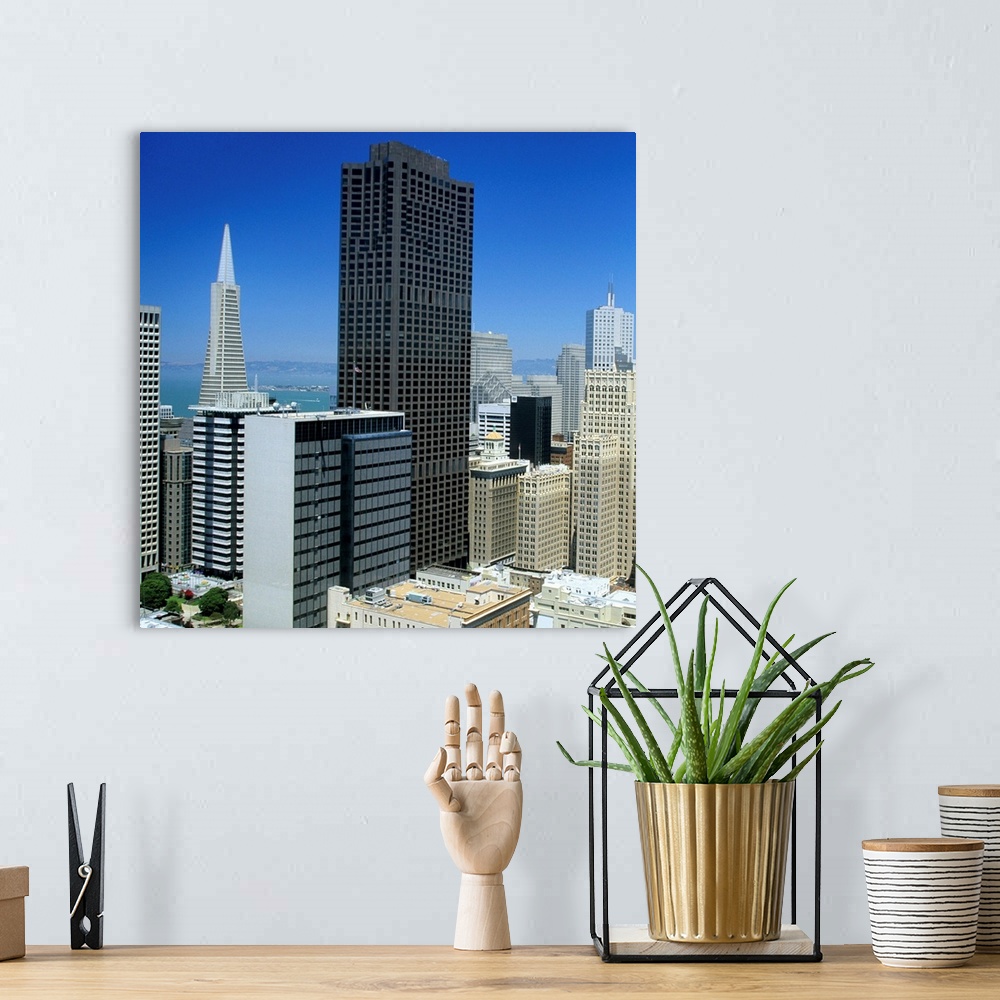 A bohemian room featuring San Francisco, Skyline of Financial District