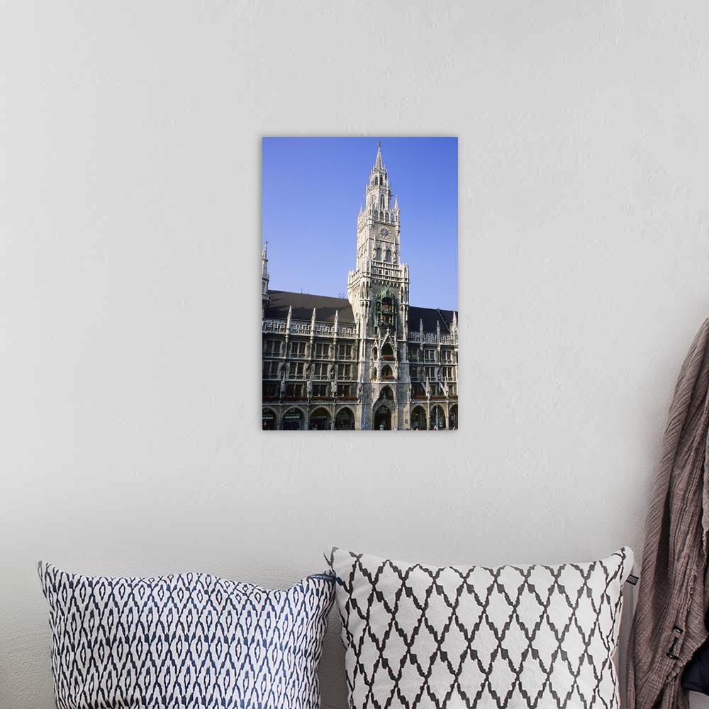 A bohemian room featuring City Hall in Munich, Germany