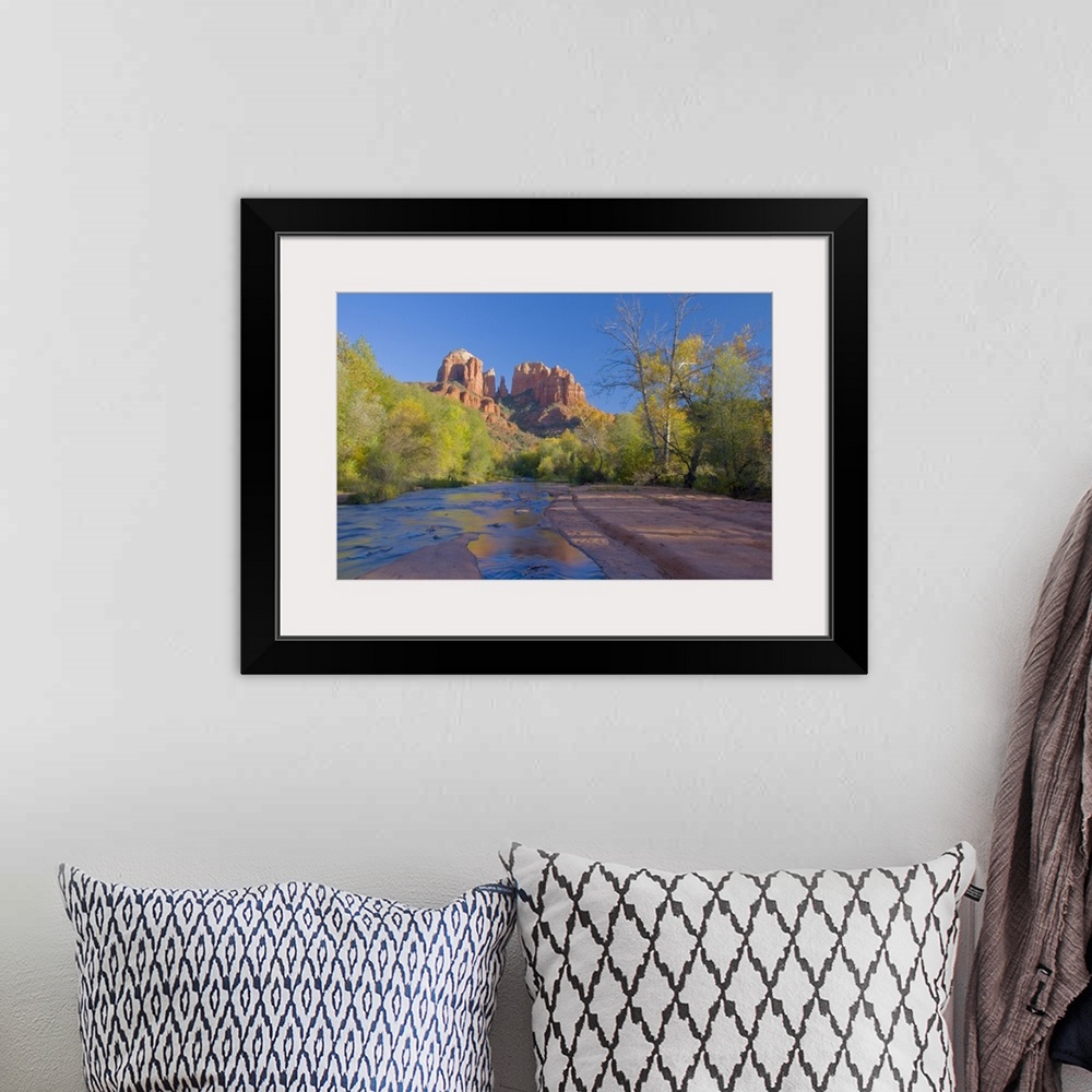 A bohemian room featuring Arizona, Sedona, Crescent Moon Recreation Area, Red Rock Crossing, Oak Creek with Cathedral Rock,
