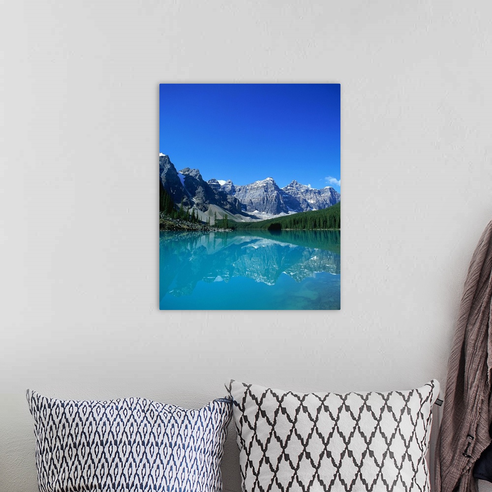 A bohemian room featuring Moraine Lake and mountains, Banff