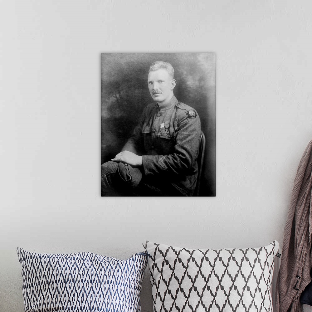 A bohemian room featuring World War One portrait of Sergeant Alvin York.