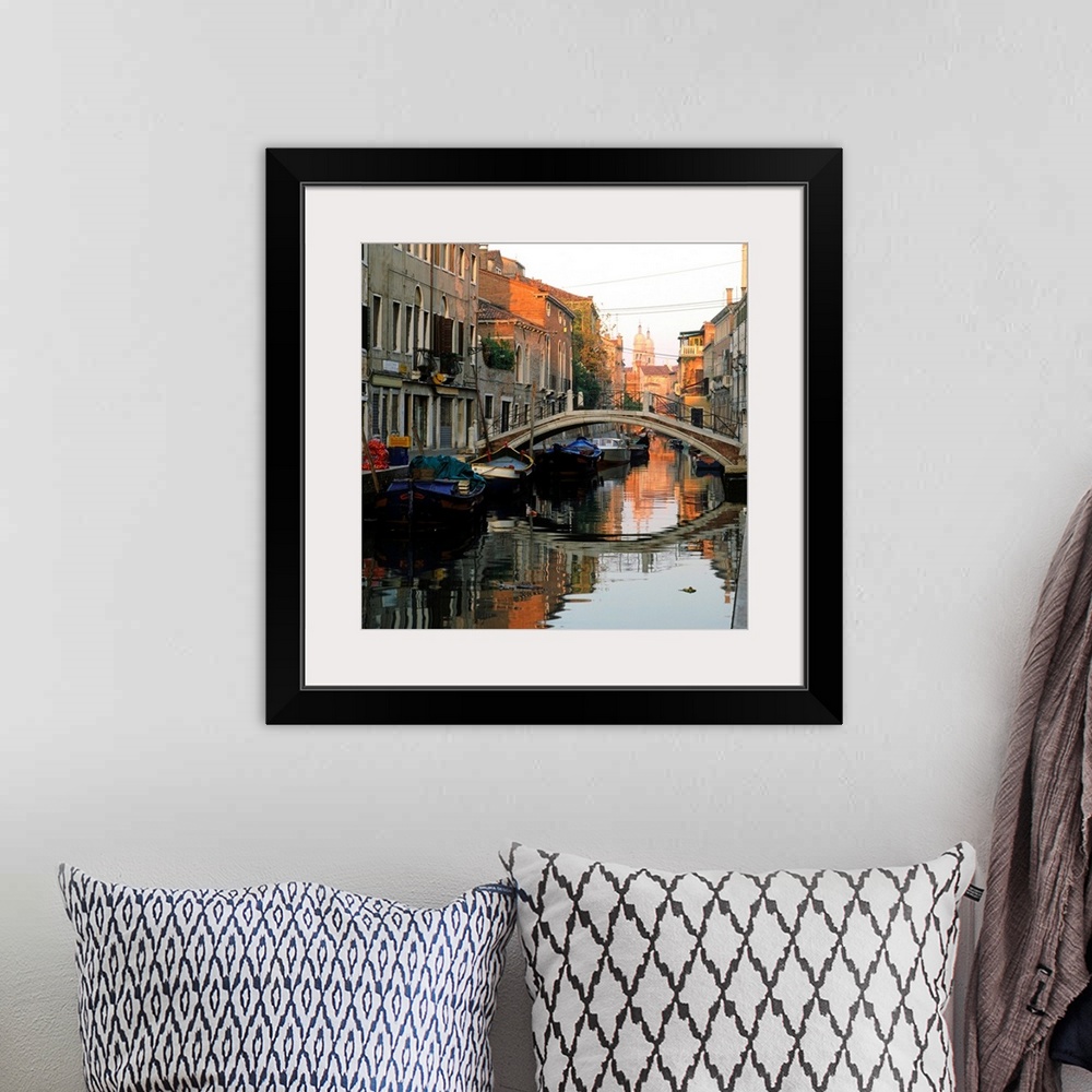 A bohemian room featuring Italy, Venice, Ponte dei Pugni