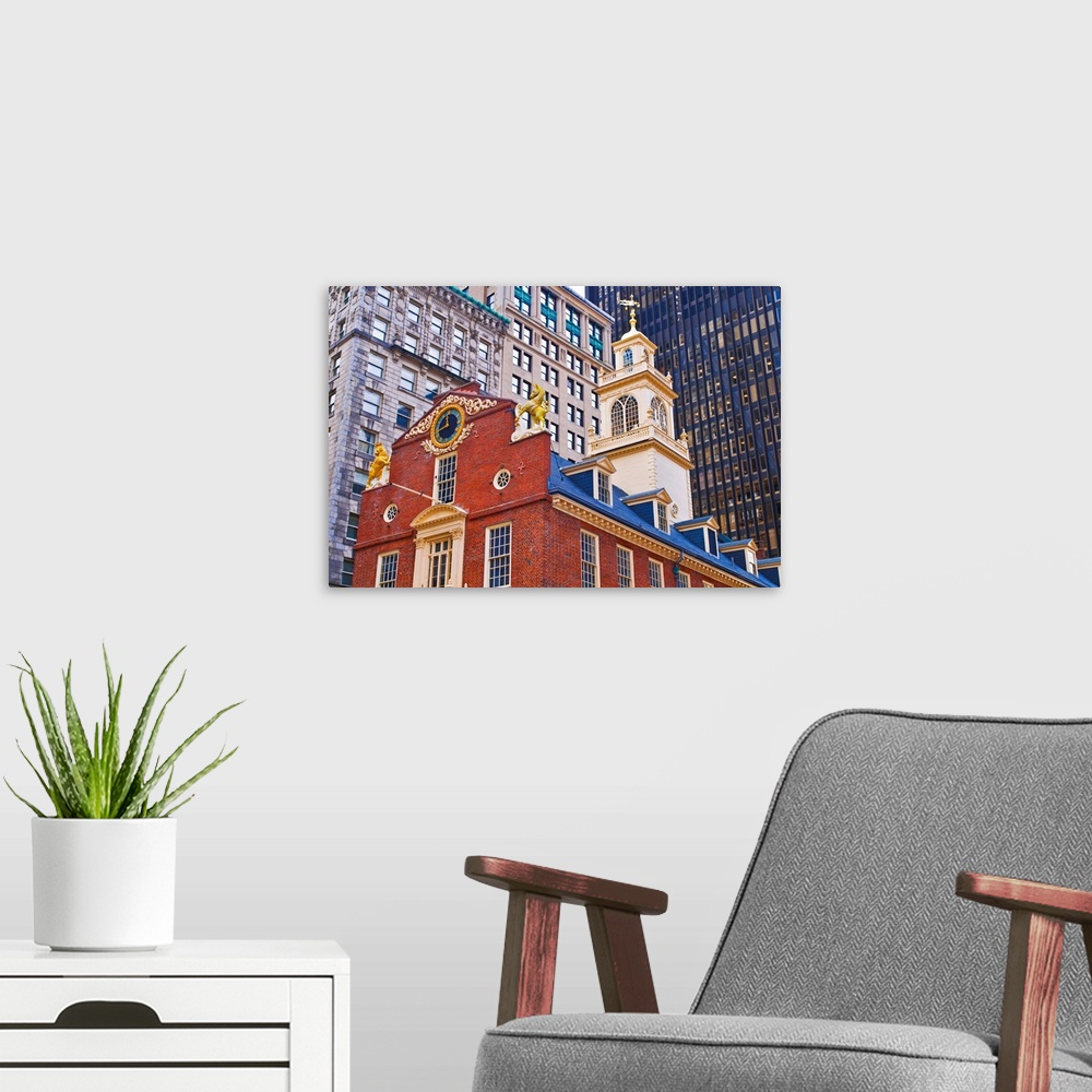 A modern room featuring The Old State House on the Freedom Trail, Boston, Massachusetts USA
