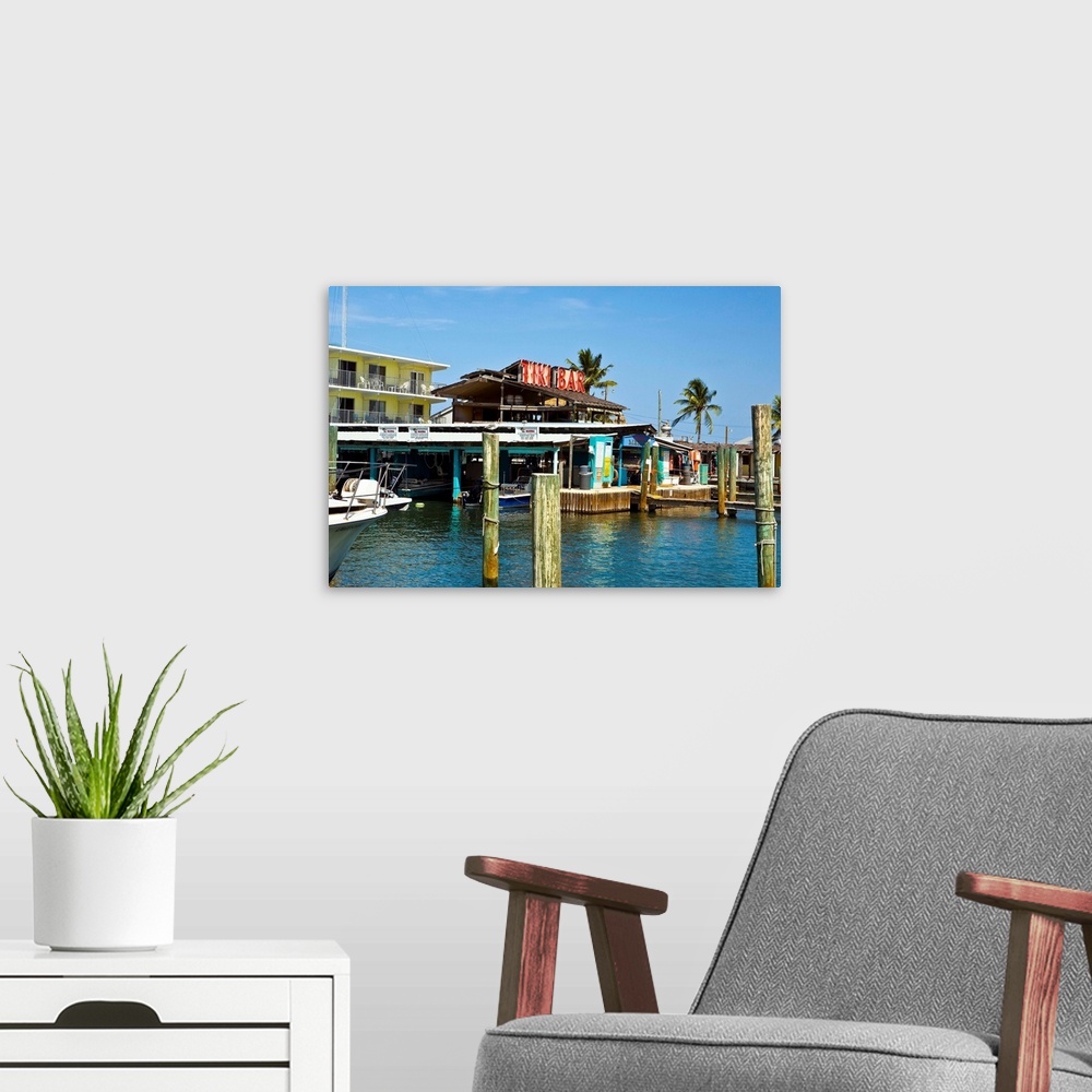 A modern room featuring Florida, Islamorada, Tiki Bar and marina