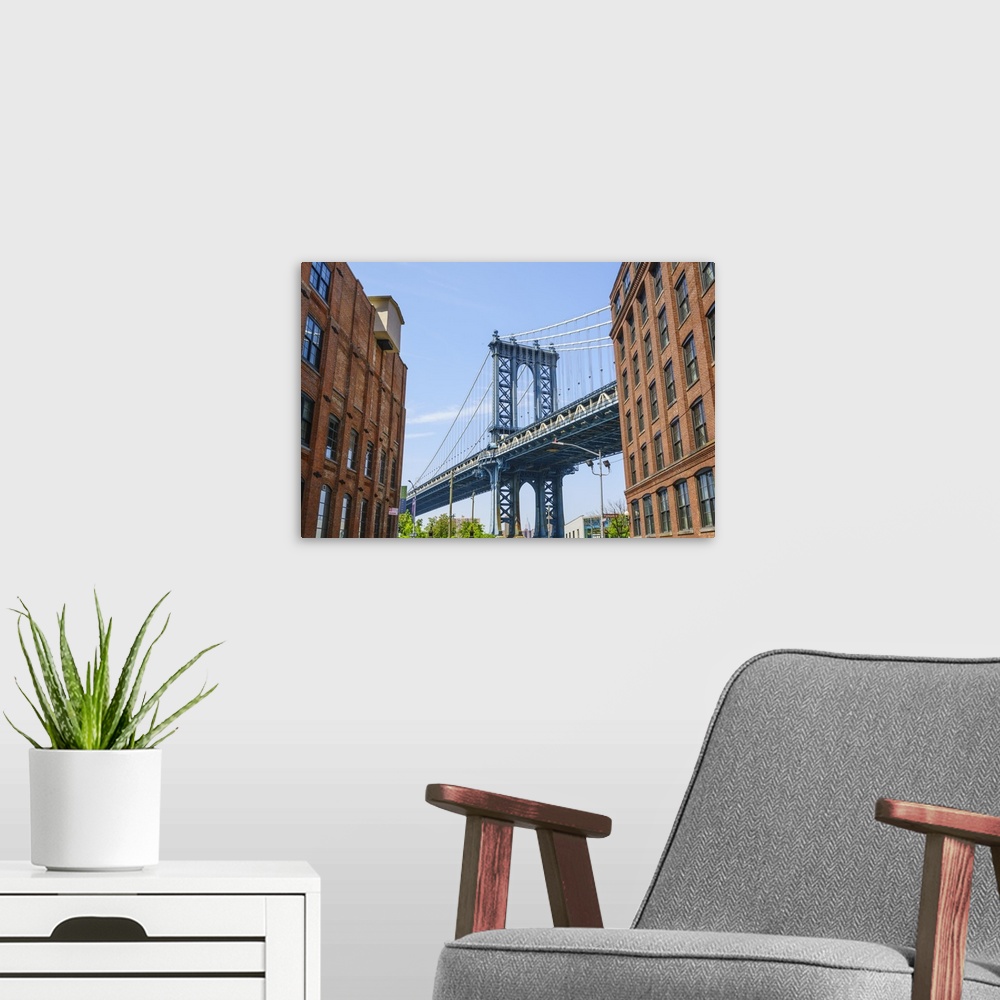 A modern room featuring Manhattan Bridge, viewed from DUMBO, Brooklyn, New York City, United States of America, North Ame...