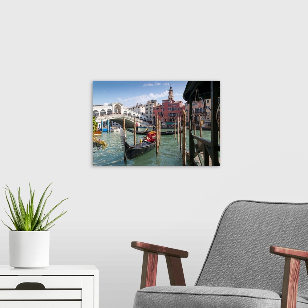 A modern room featuring Rialto Bridge, Venice, UNESCO World Heritage Site, Veneto, Italy, Europe
