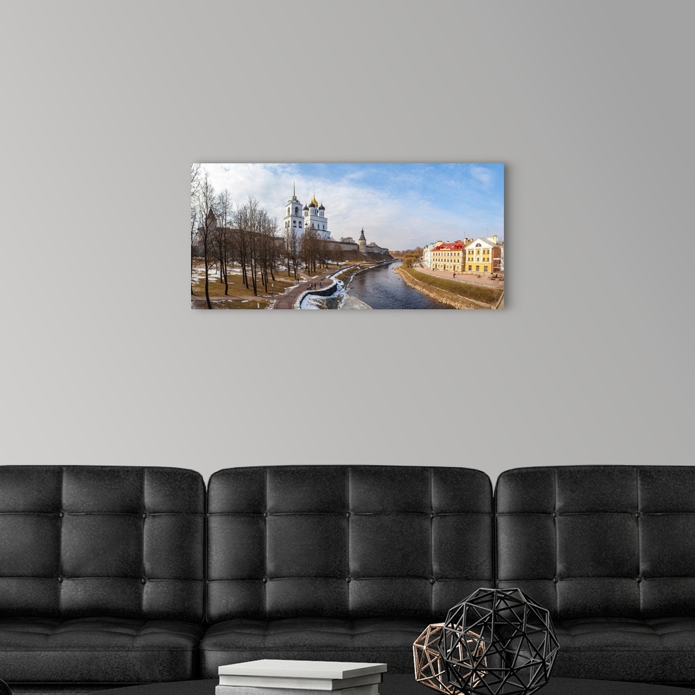 A modern room featuring Panoramic vew of embankment and Kremlin in Pskov, Russia