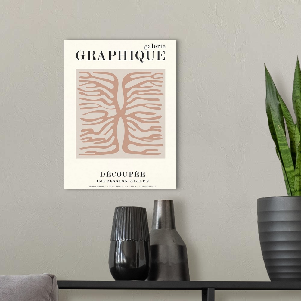 A modern room featuring Graphique 9
