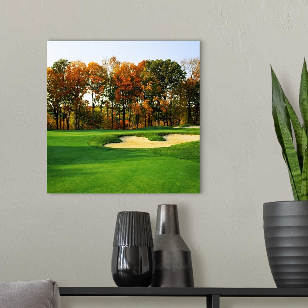 A modern room featuring Golf course, Great Bear Golf Club, Shawnee on Delaware, Pennsylvania
