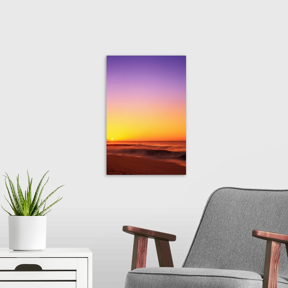 A modern room featuring Hawaii, Sunset On The Beach, View Of Sun Sinking In Horizon