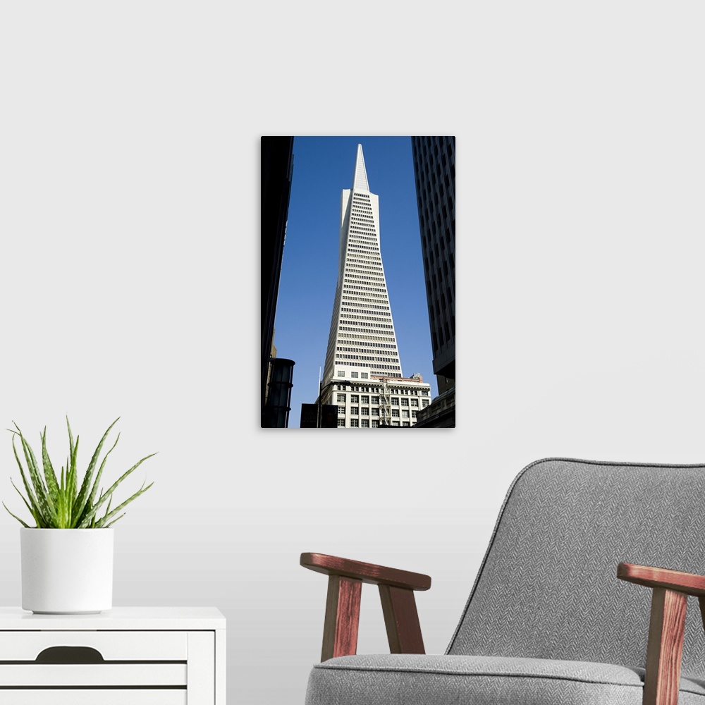A modern room featuring California, San Francisco, Transamerica Pyramid, Financial District