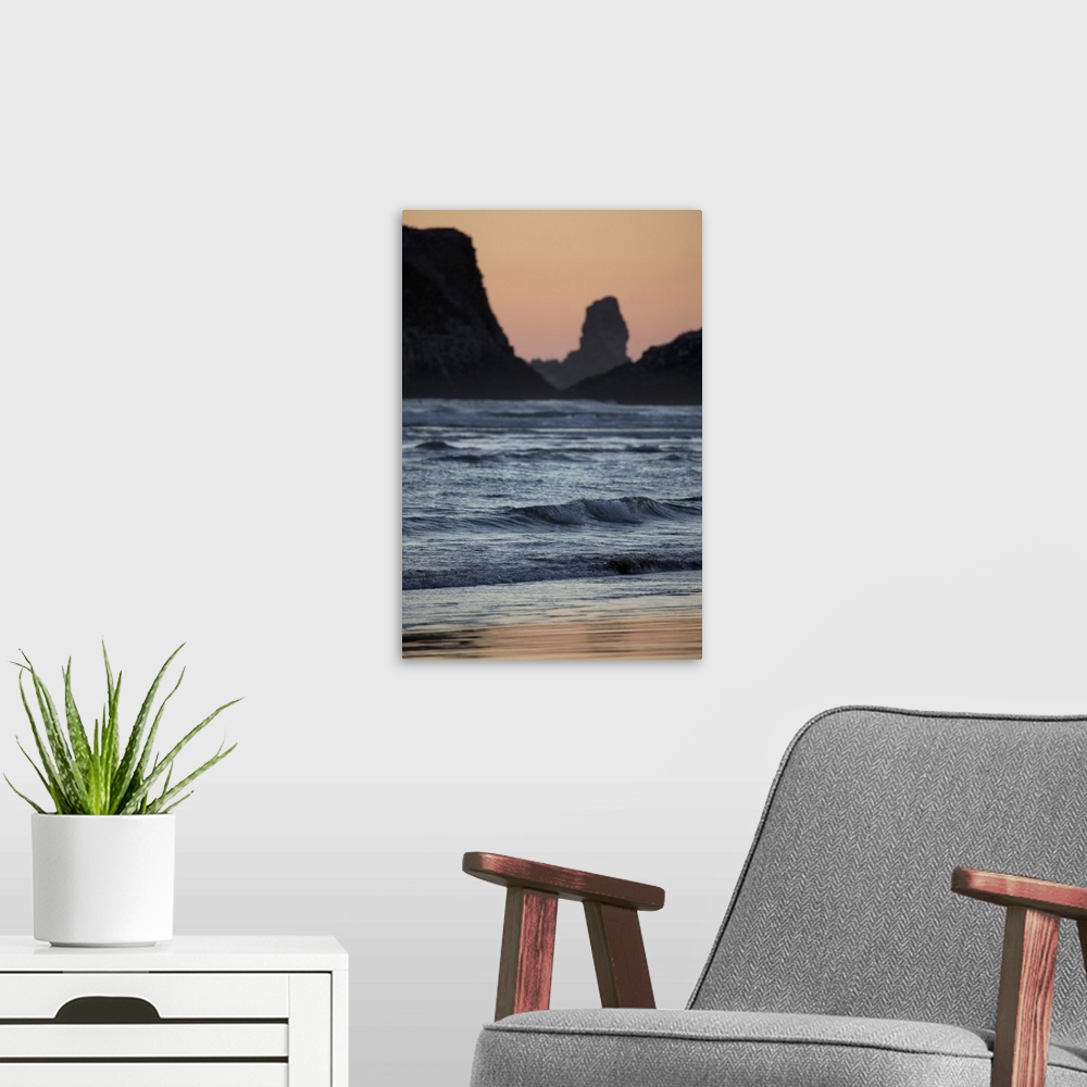 A modern room featuring Intertidal rocks soft waves twilight