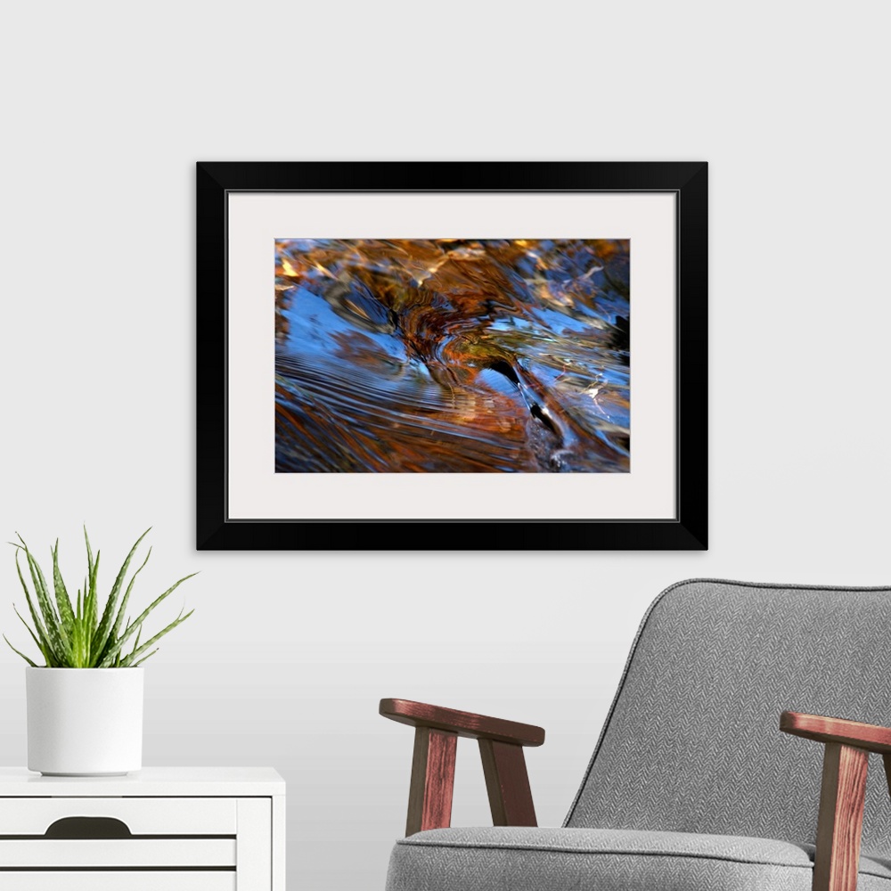 A modern room featuring Abstract shot of flowing water, Michigan
