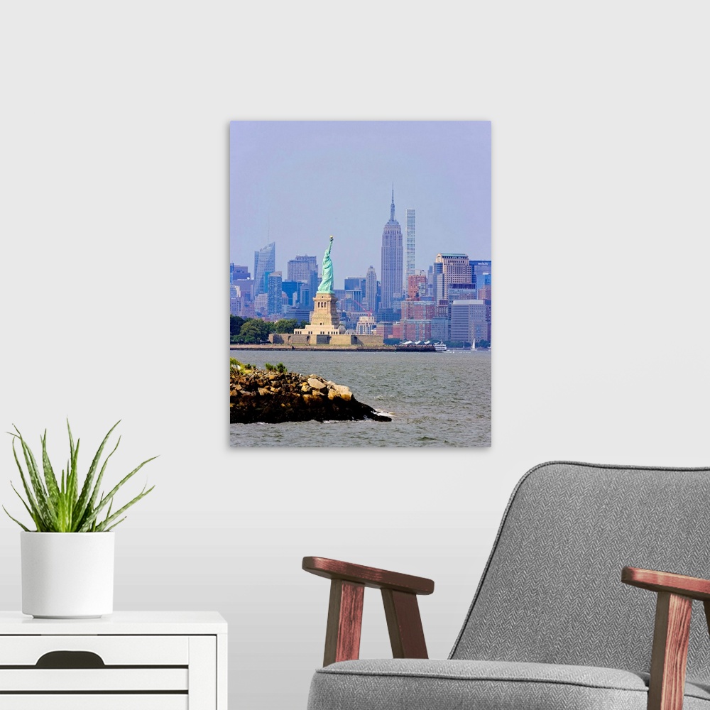 A modern room featuring Statue Of Liberty And Empire State Buillding