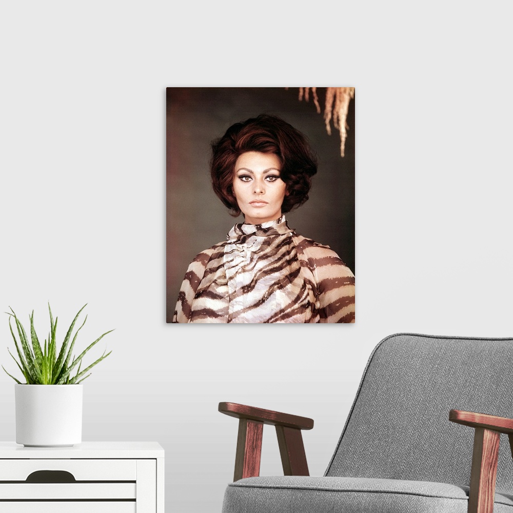 A modern room featuring Arabesque, Sophia Loren, 1966.