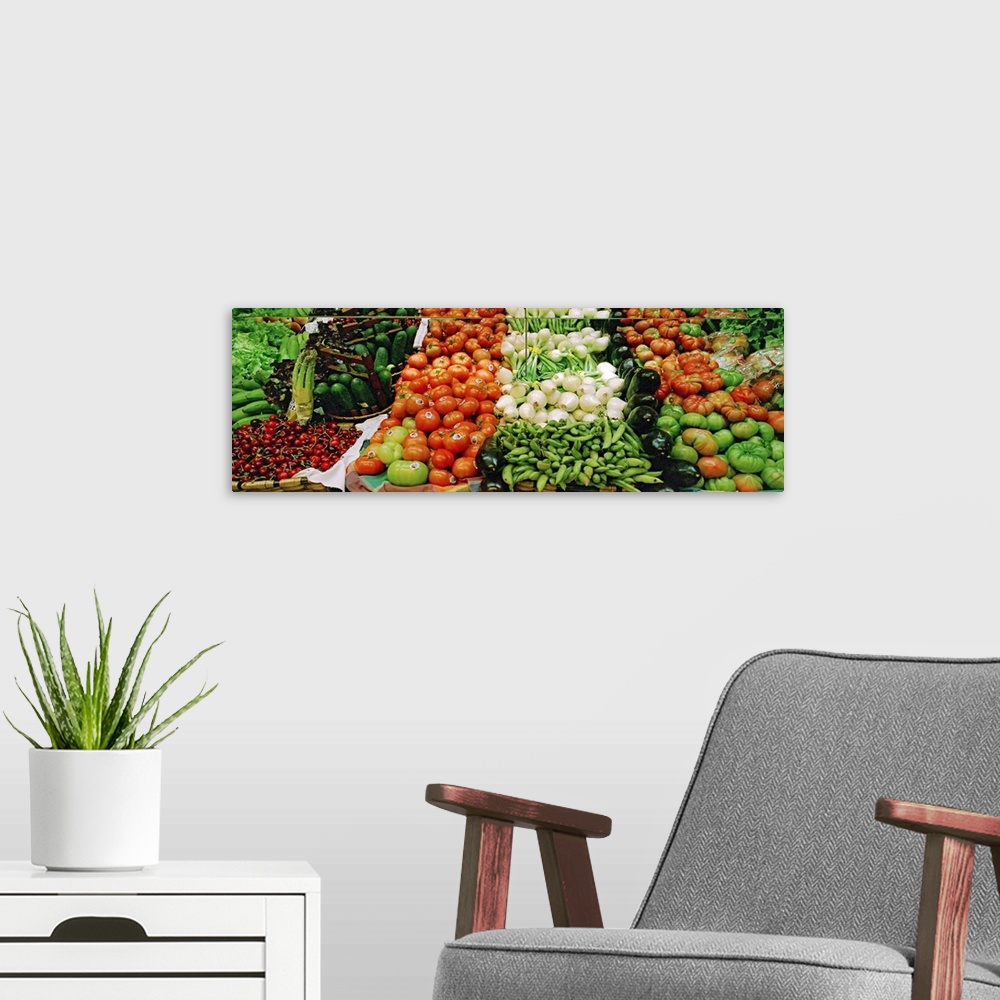 A modern room featuring Spain, Elorrio, Fruits and vegetables