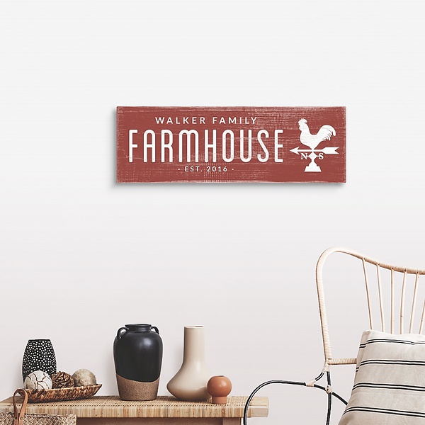 A farmhouse room featuring Farmhouse